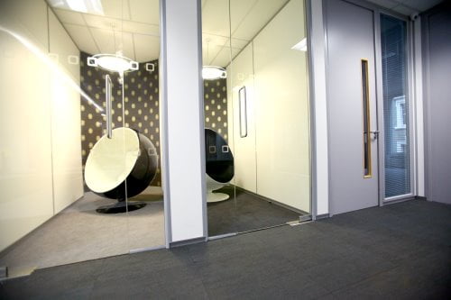 Co-working offices in London for rent breakout space